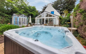 Cozy Home In Quiberon With Jacuzzi